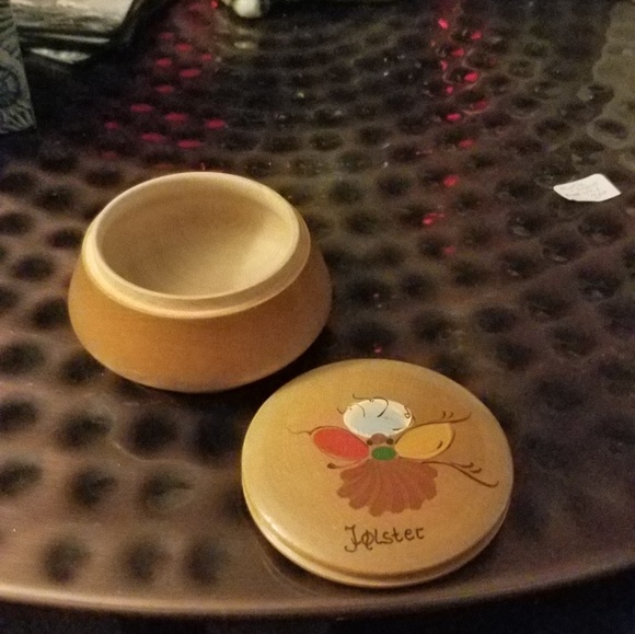 Nwt Amazing piece of myrtle wood w/ lid - Picture 5 of 5